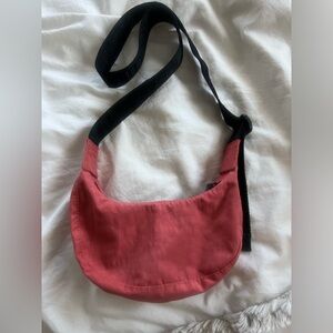 BAGGU Mini Crescent Bag - Baked Apple